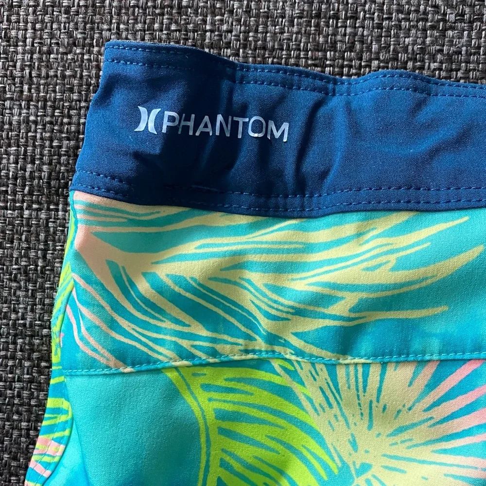 Boys 7 Hurley Blue Boardshorts Unlined Swim Trunks, Tropical Print, Blue, Teal